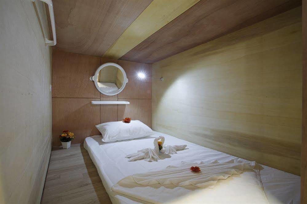 Capsule Hostel Patong 外观 照片